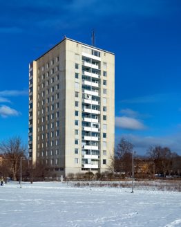 Förstadskoloss – fotografi av Sanning Arkitekter