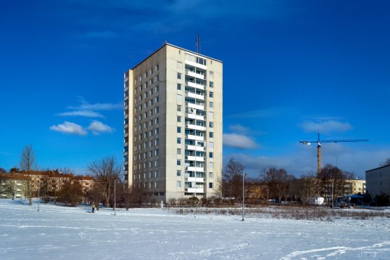 Förstadskoloss – fotografi av Sanning Arkitekter