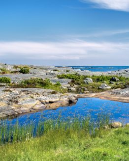 Pölar vid havet – fotografi av Sanning Arkitekter