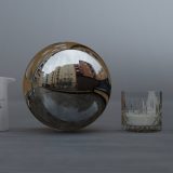 HDRI – Regnig bakgård (sommar, eftermiddag) – stilleben utan horisont (EV 10.35; Filmic Blender)