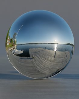 HDRI – Resaröström (sommar, tidig morgon) – spegeldank utan horisont (EV 12.80; Filmic Blender)