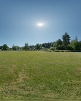 HDRI – Stor gräsmatta (sommar, middag) – förhandsgranskning (EV 12.65; Filmic Blender)