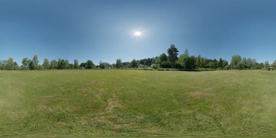 HDRI – Stor gräsmatta (sommar, middag) – förhandsgranskning (EV 12.65; Filmic Blender)